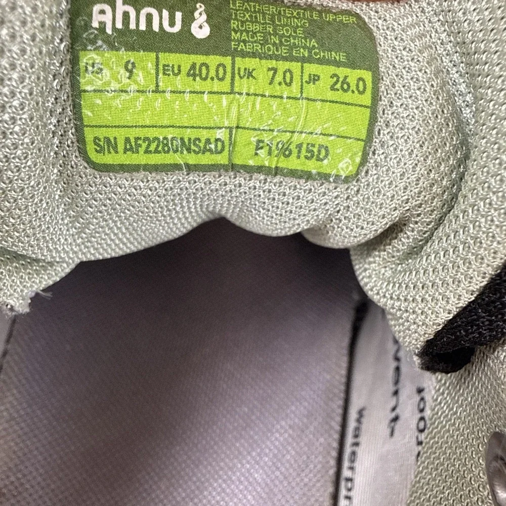 Ahnu Hiking Shoes Womens 9 Montara II Wine Tasting Low Top Waterproof Vibram